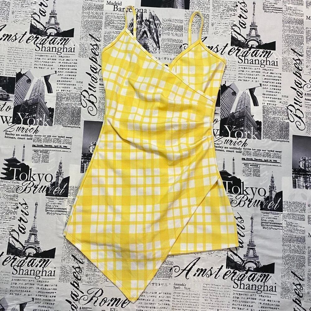 Rue 21 Women's Yellow white plaid print mini dress wrap ruched handkercheif hem